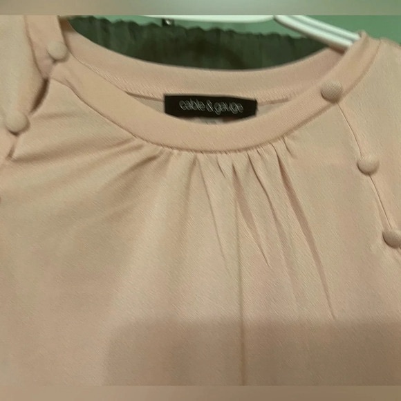 Cable and Gage flared arm top size L. Like - Picture 4 of 6